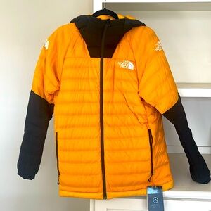 New men’s size large North Face Summit Series L3 50/50 down hoodie.